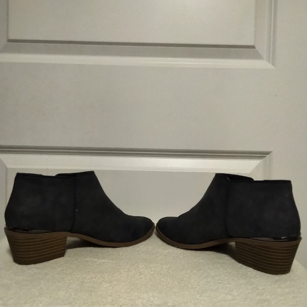 Simply Vera Vera Wang Dark Blue Ankle Boots - Size 9
